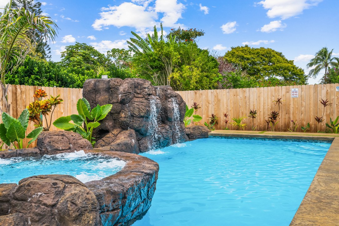 Pool waterfall
