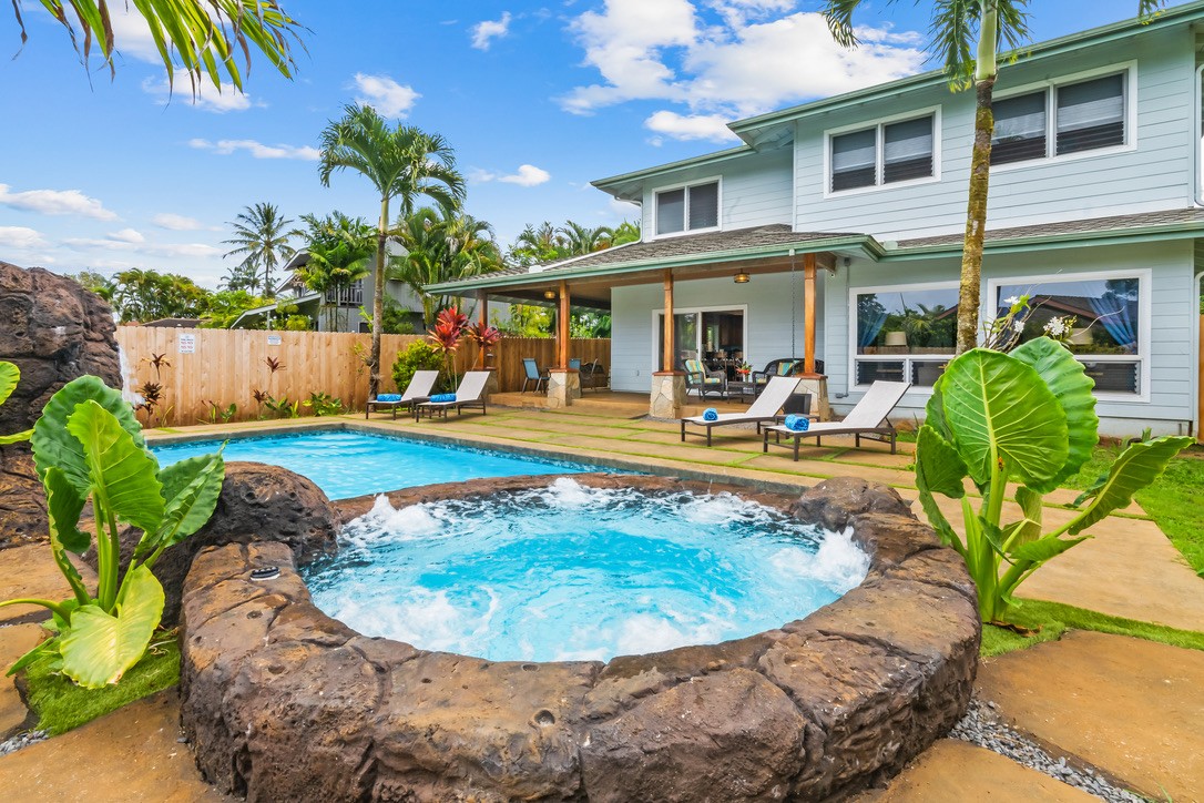Hale Ohana private pool and spa